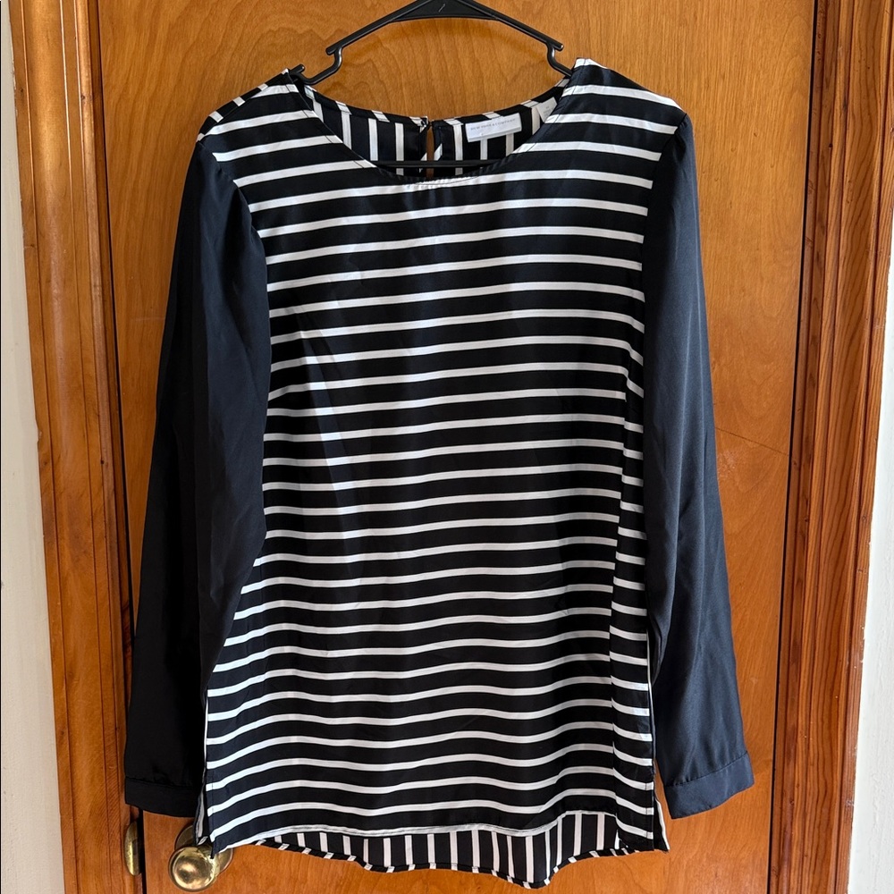 New York & Company Black and White Striped Long Sleeve Top